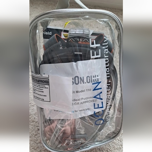 Ocean Reef Snorkel Kits Full Face Shield Air Adapter Size M/L & Travel Bag. - Picture 4 of 7